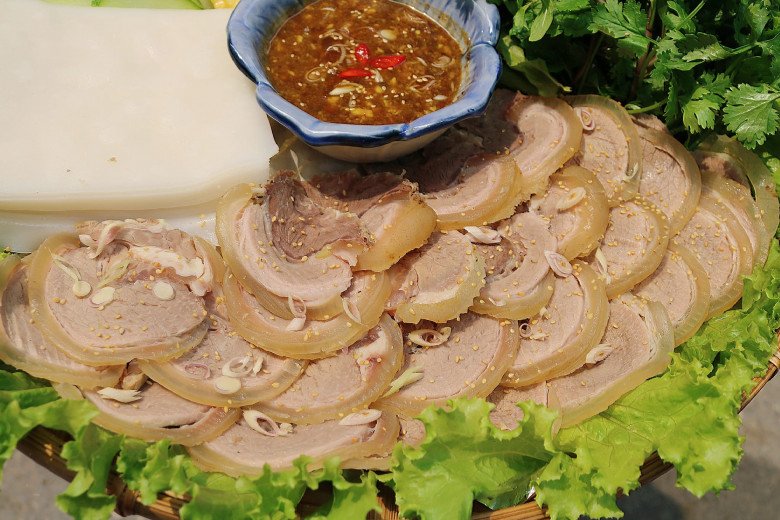 Cách làm bò tơ cuốn bánh tráng thơm ngon, thanh mát đãi khách dịp lễ 30/4 - 4